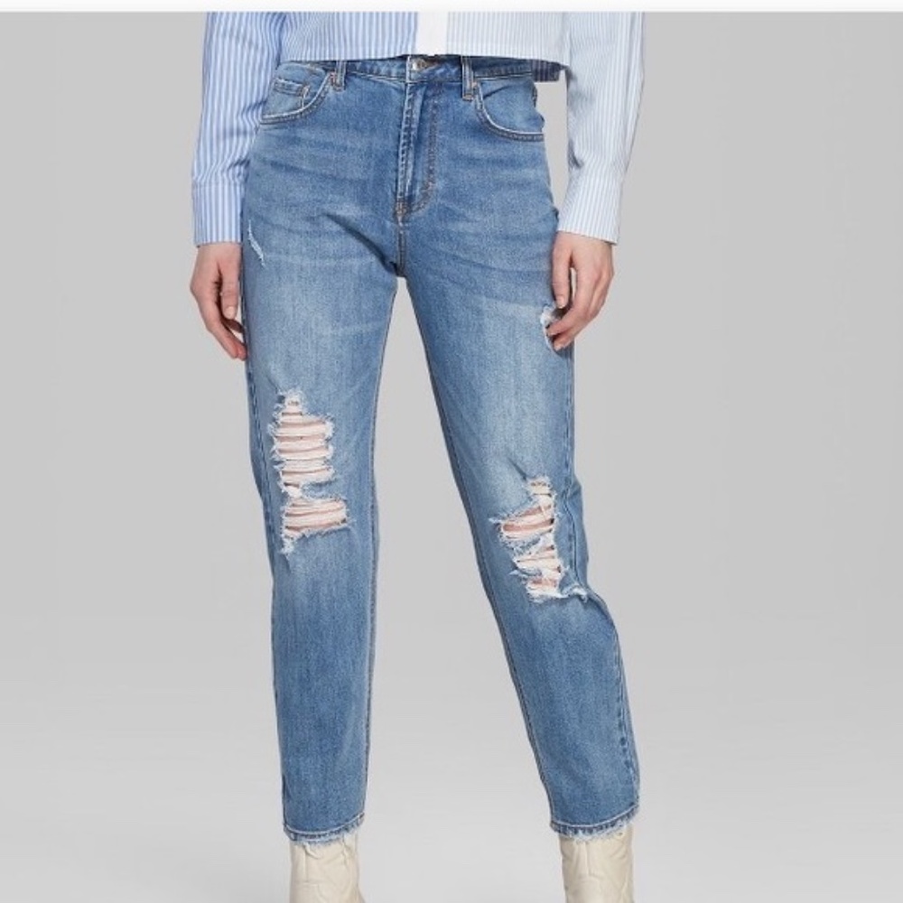 Wild Fable High Rise Mom Jean Distressed Size 4